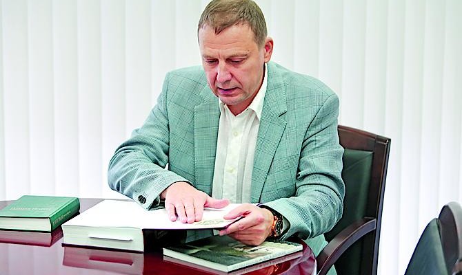 Коллекционер экслибрисов: почему живописи предпочитает графику и как пополняет свое собрание