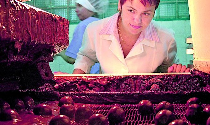 Россия отказалась от украинских сладостей