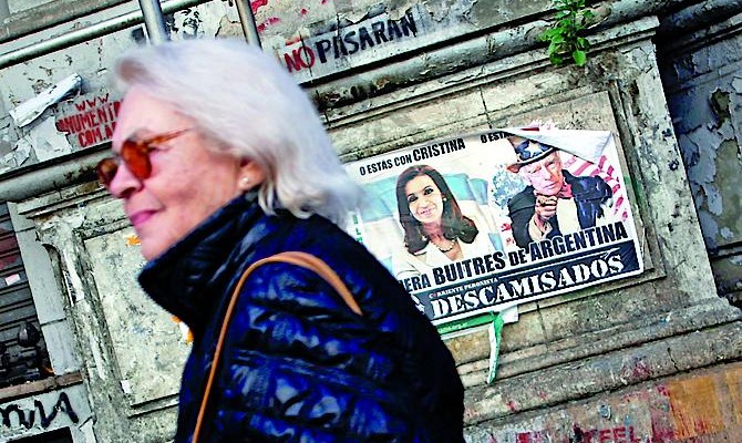 Аргентина проигрывает свое сражение с кредиторами