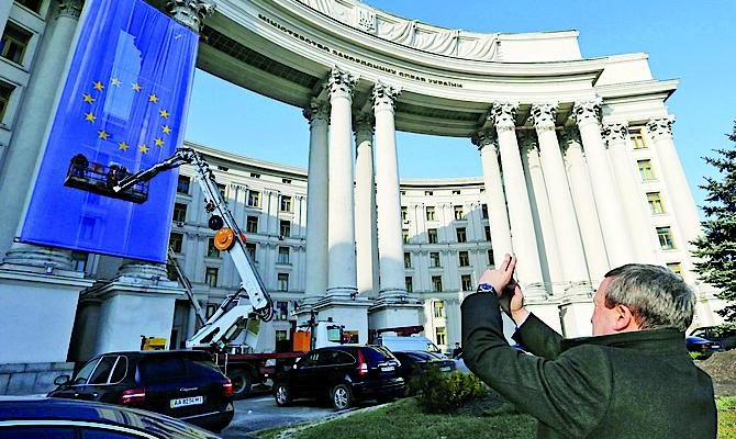 Безвизовый режим с ЕС для украинцев снова откладывается