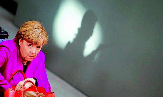 FT: Рим и Париж не хотят экономить