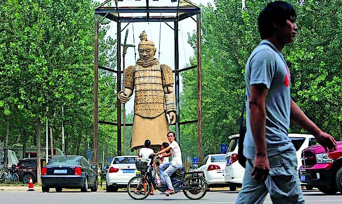 FT: Китайская цензура не пропускает новости о протестах