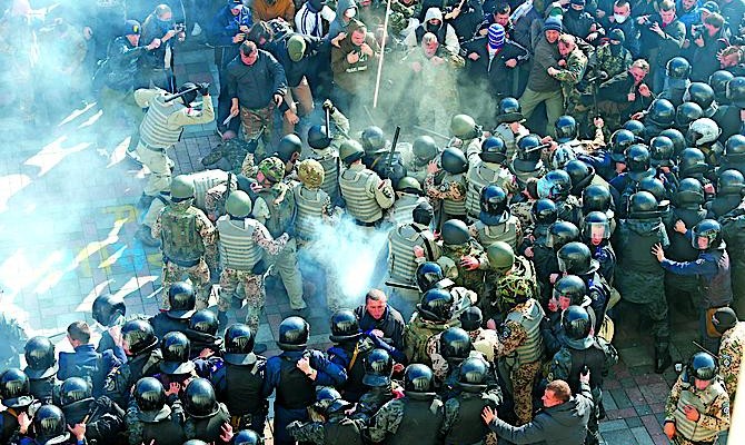 Депутаты внесли правки в антикоррупционные законы перед голосованием