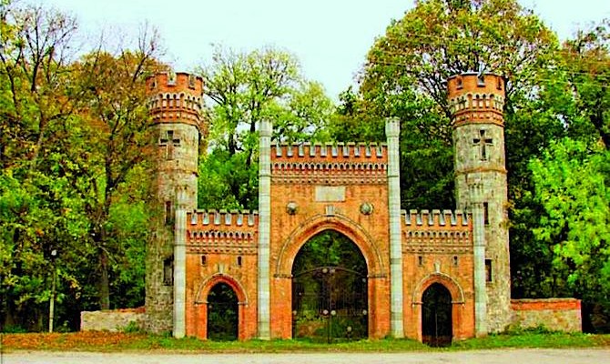 Андрей Миклашевский построил фарфоровую фабрику и прогорел из‑за отмены крепостного права