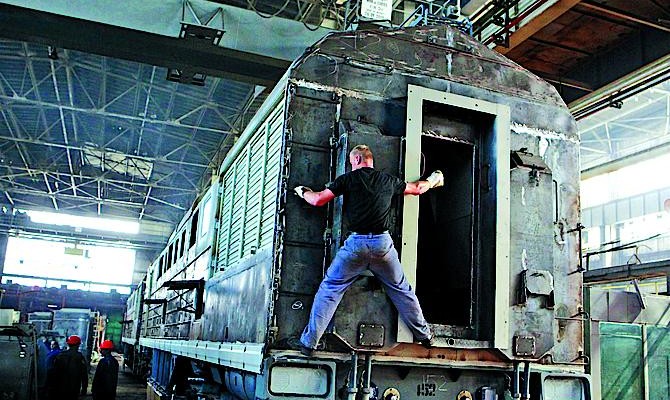 «Лугансктепловоз» не планирует снижать выпуск тепловозов в 2015 г.