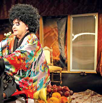 Актриса Майя Пазич отметила юбилей бенефисным спектаклем «Сирена и Виктория»