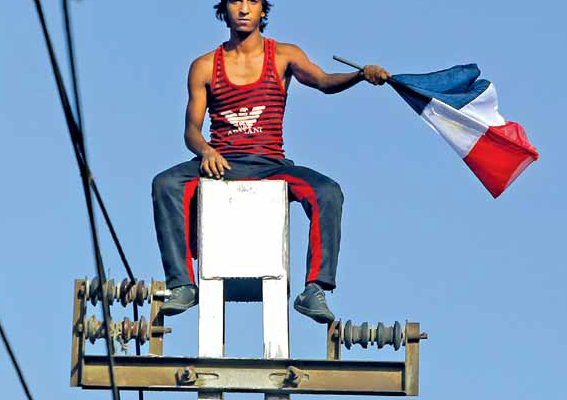 Толпы на площади Тахрир опять бросают Египет в бездну неопределенности