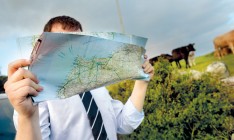 Несмотря на растущую мобильность топов, найти желающих покинуть на несколько лет родные пенаты для работы за рубежом непросто