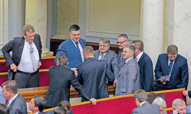 «Свобода» помогла Кабмину провести закон о трансфертном образовании