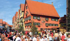 «Романтическая дорога» в Германии известна путешественникам всего мира. Познакомиться с достопримечательностями Баварии можно на велосипеде, автобусе или электричке