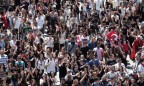 Турецкие демонстранты требуют уважения к себе