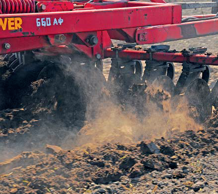 Крупные агрохолдинги начали заказывать сложные удобрения раньше обычного. Объемы заказов ниже прошлогодних на 20‑30 %