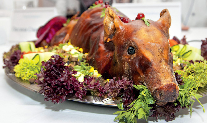 Высокие цены в загородных ресторанах и комплексах отдыха компенсируются добротной и обильной едой, инфраструктурой и развлечениями на природе