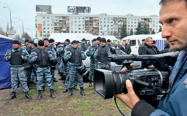 Партия регионов и оппозиция договорились проводить выборы в пяти округах. Теперь осталось прийти к единству в вопросе о дате голосования