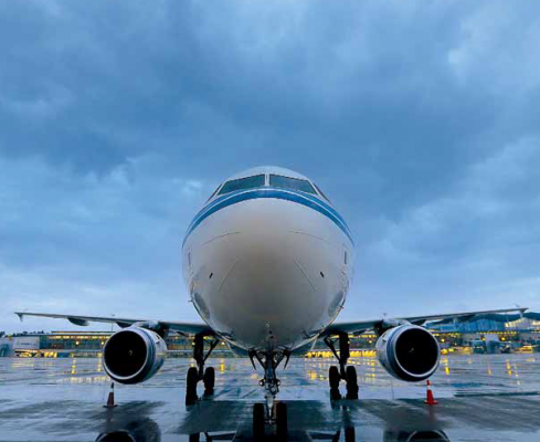 «ЮТэйр-Украина» вышла в лидеры по внутренним авиаперевозкам