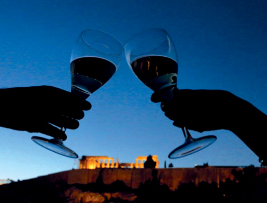 Отдых с размахом возможен и при небольшом бюджете, если вместо гостиницы выбрать апартаменты, хостел или даже виллу