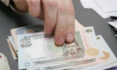 Средняя зарплата в Украине в июне выросла на 4% - до 3 380 грн