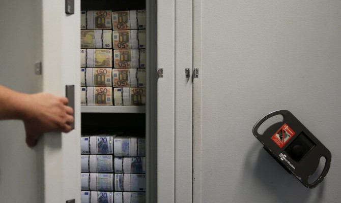 S&P оценило качество регулирования и надзора украинских банков как "среднее"