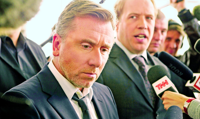 Киношная коллекция ходульных агентов русских спецслужб пополнилась ходульным Березовским в фильме «Мёбиус»