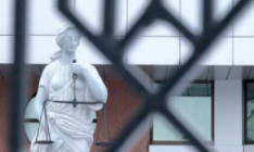 Миноритариям разрешили подавать в суд на менеджмент компаний от имени самих компаний. Юристы предупреждают о риске рейдерства