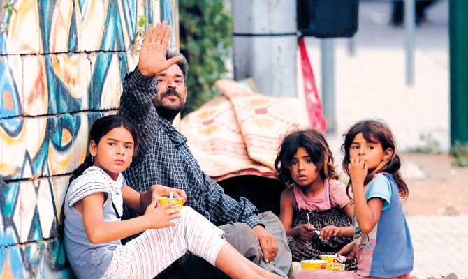 Британские благотворители создали схему для передачи денег сирийским беженцам