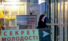 Минфин подозревает упрощенцев в контрабанде. Он хочет обязать продавцов импортных товаров обзавестись кассовыми аппаратами