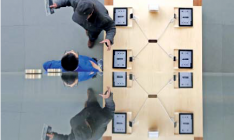 Смартфоны в офисах передовых компаний превращаются из личного аксессуара сотрудников в инструмент ведения бизнеса. Платформу Apple выбирают по велению сердца, Microsoft диктует холодный и трезвый расчет