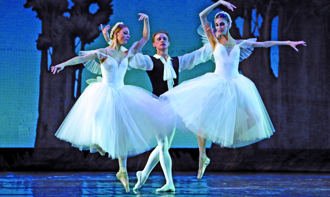 Балетный вечер превратился в манифестацию в поддержку Дениса Матвиенко