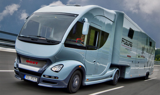 Популярный в Европе и США вид автотуризма в доме на колесах с трудом находит сторонниковв Украине. Но стоит только раз попробовать