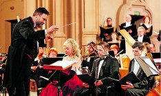 Ансамбль классической музыки имени Лятошинского исполнил три кантаты Баха. Две из них прозвучали в Киеве впервые