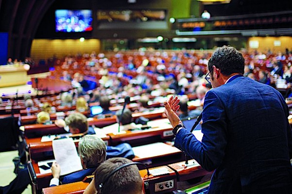 Украина поднялась до уровня G20: депутаты Европарламента осудили меры России