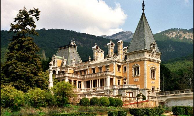 Суд отменил отчуждение 247 га земли у «Массандры»