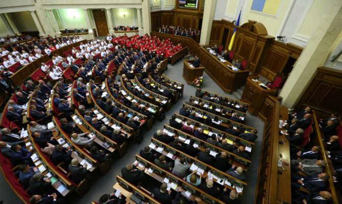 Рада назначила перевыборы в 5 проблемных округах на 15 декабря