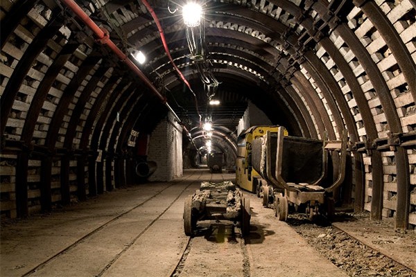 ФГИ в 2013 г. выставит на приватизацию 45 шахт