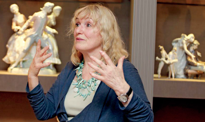 С выражением