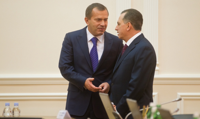 Клюев и Колесников займутся агитацией Партии регионов на выборах президента