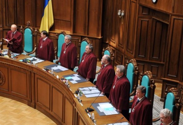 Новоиспеченный судья КС Касминин принял присягу в Раде