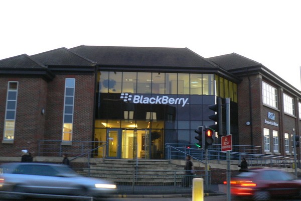 BlackBerry оставит 4,5 тыс. человек без работы