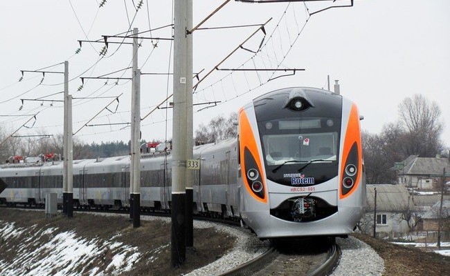 Поезд Hyundai Днепропетровск-Симферополь отменяют
