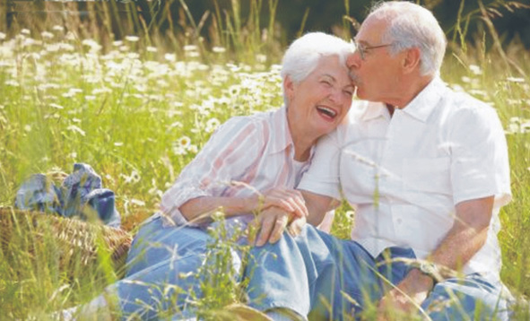 Королевская предлагает выплачивать пенсии выехавшим на ПМЖ украинцам