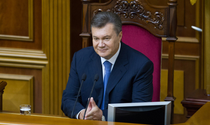 Янукович сегодня посетит Польшу