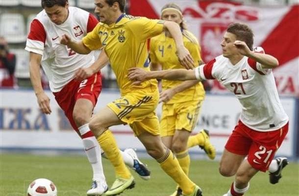 Янукович поздравил сборную Украины по футболу  с победой над Польшей