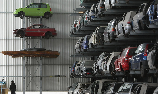 Белоруссия и Казахстан собираются ввести утильсбор на авто