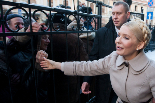 Янукович отпустит Тимошенко на лечение после голосования Рады