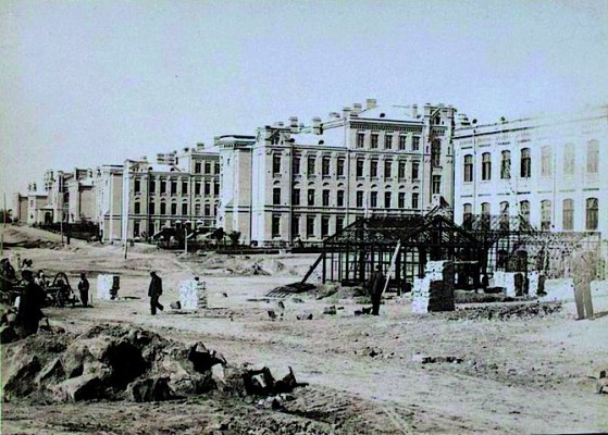 Приехав в Киев, сын крестьянина Николай Хряков к 30 годам сумел стать заправским купцом