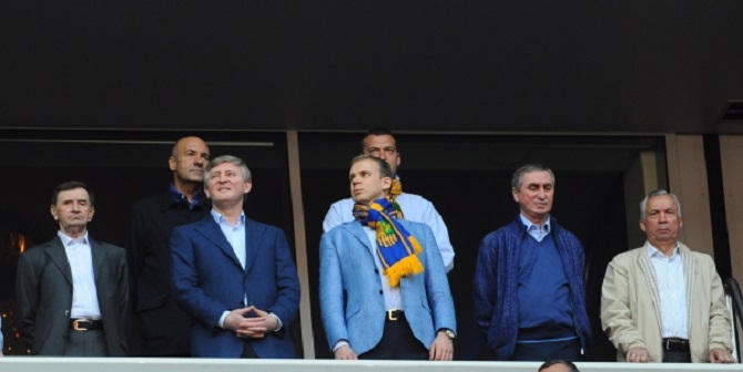 Курченко выкупает долю интернет-бизнеса у Ахметова