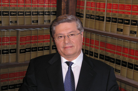 Украина намерена вернуть деньги с зарубежных счетов Тимошенко и Лазаренко