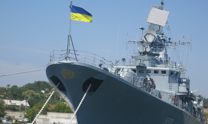 Украинский фрегат «Гетман Сагайдачный» спас гражданское судно от пиратов