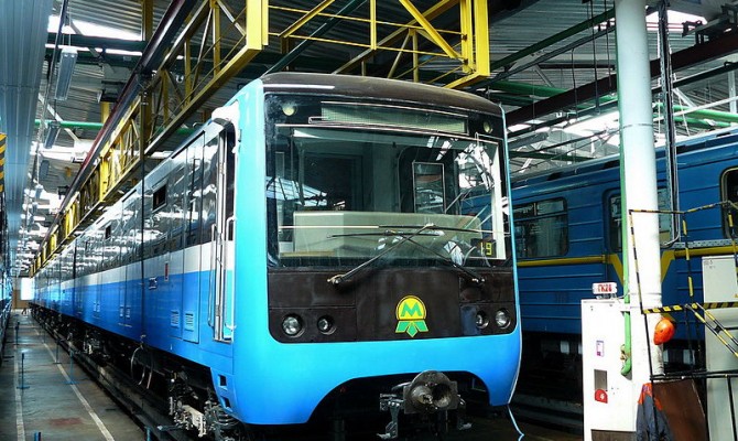 Крюковский вагонзавод изготовит новые вагоны для метрополитена