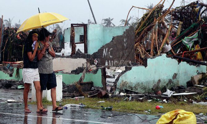 В Филлипинах тайфун забрал 10 тысяч жизней